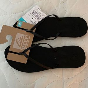 Reef size 9 flip flops